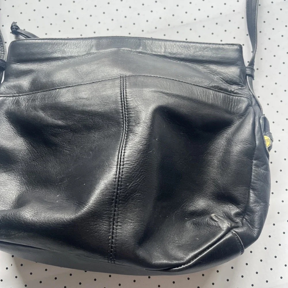 90s Minimalist Black Leather Shoulder Bag Quiet Luxury Slouchy Hobo